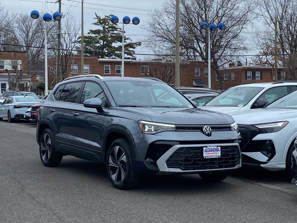 Used 2025 Volkswagen Taos SE