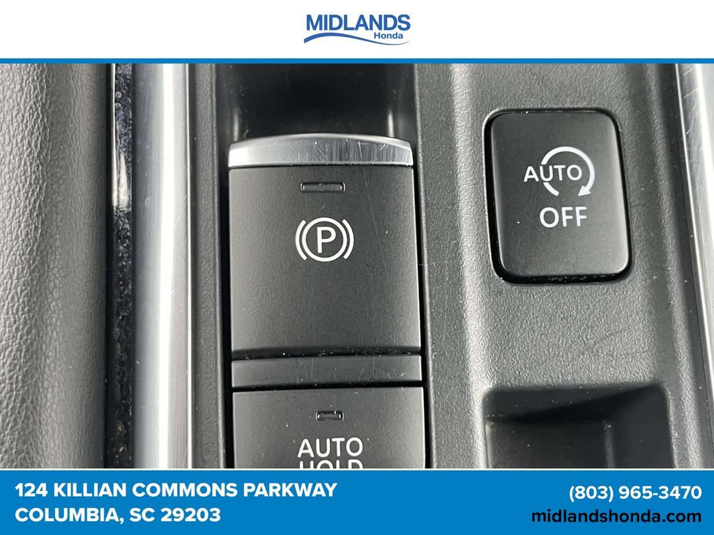 Used 2025 Nissan Pathfinder SV FWD image 29
