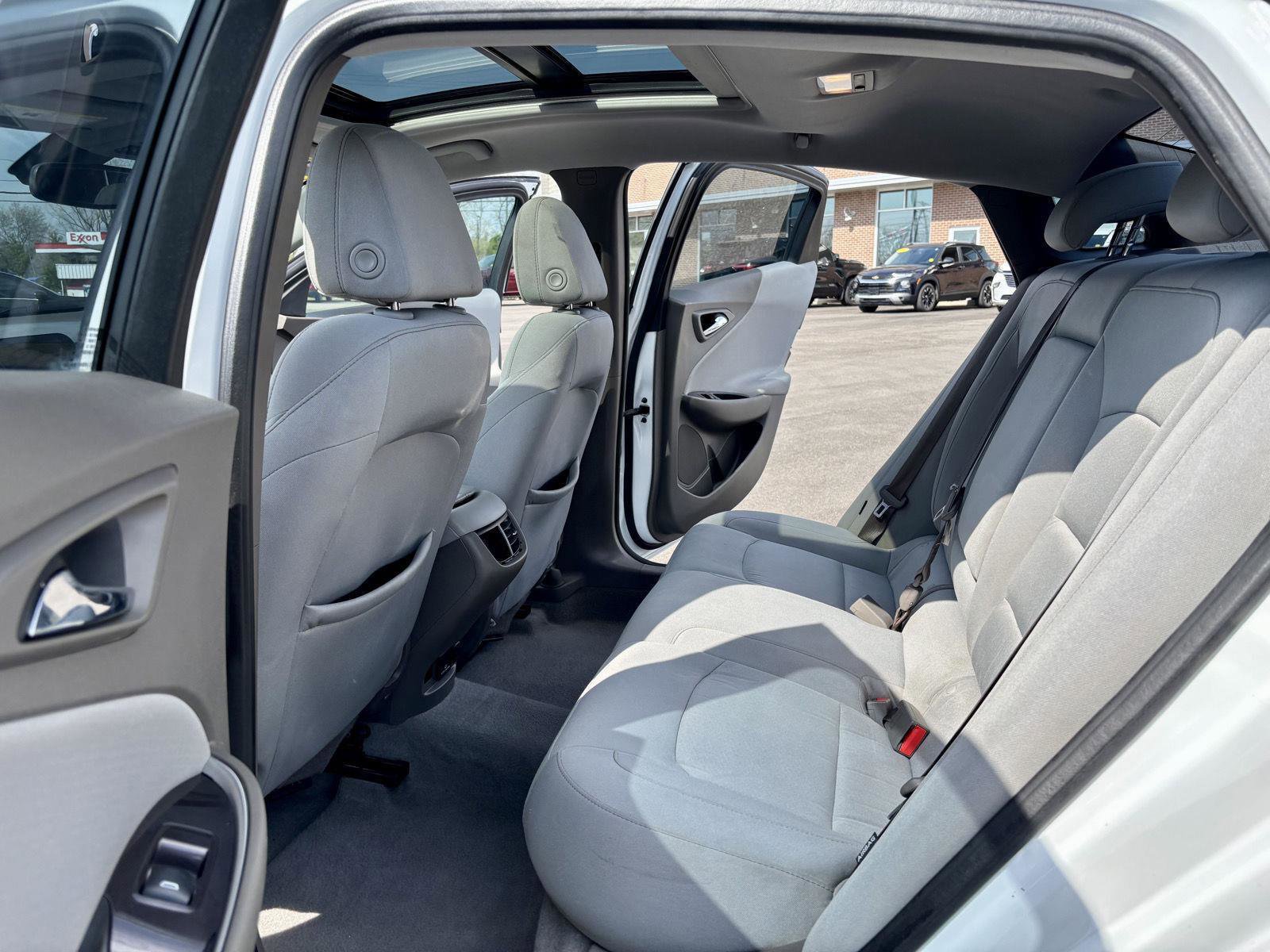 Used 2018 Chevrolet Malibu LT FWD image 20