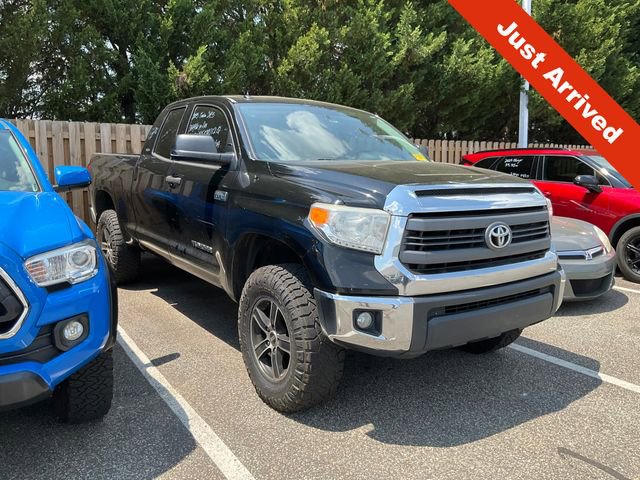 Used 2015 Toyota Tundra SR5 w/ SR5 Upgrade Package