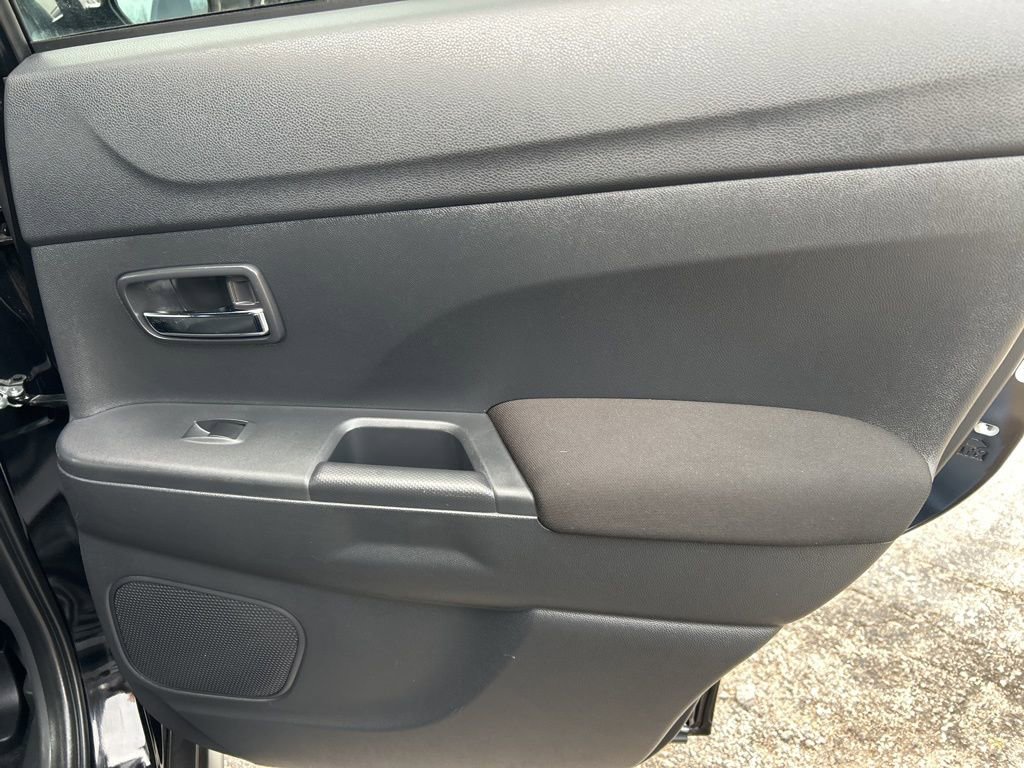 Used 2025 Mitsubishi Outlander Sport SE image 25