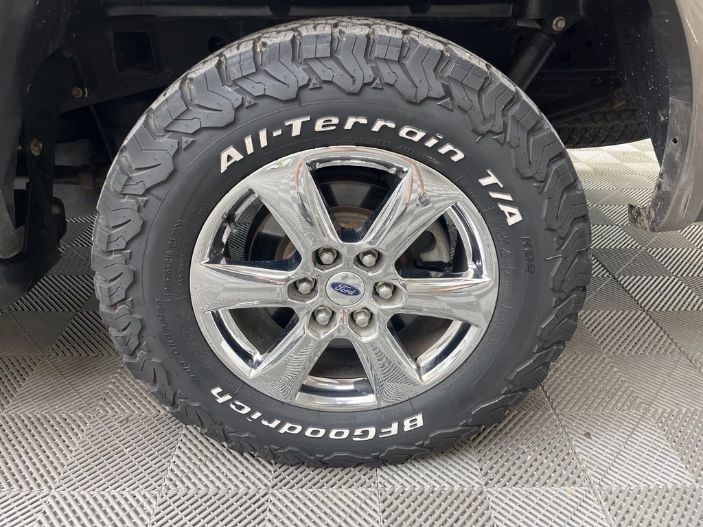 Used 2019 Ford F150 Lariat w/ Equipment Group 502A Luxury image 5