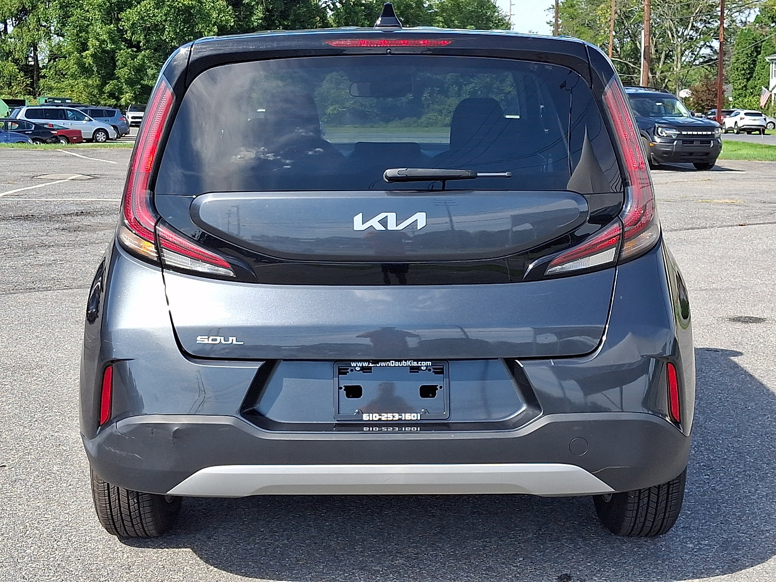 Used 2023 Kia Soul LX w/ LX Technology Package FWD image 5