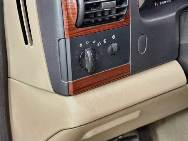Used 2005 Ford F350 Lariat AWD/4WD image 10
