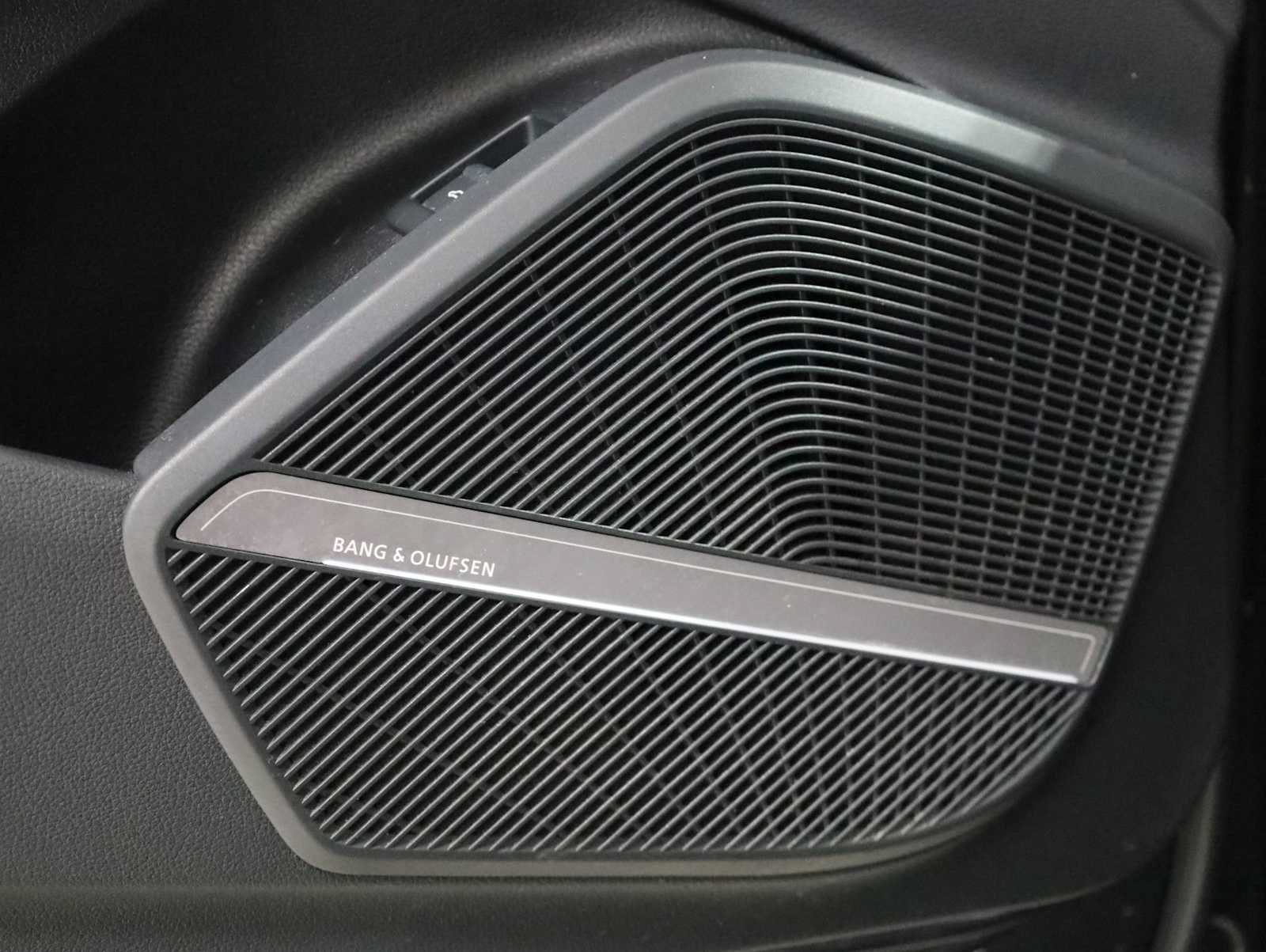Used 2021 Audi Q5 Prestige w/ Prestige Package AWD/4WD image 17
