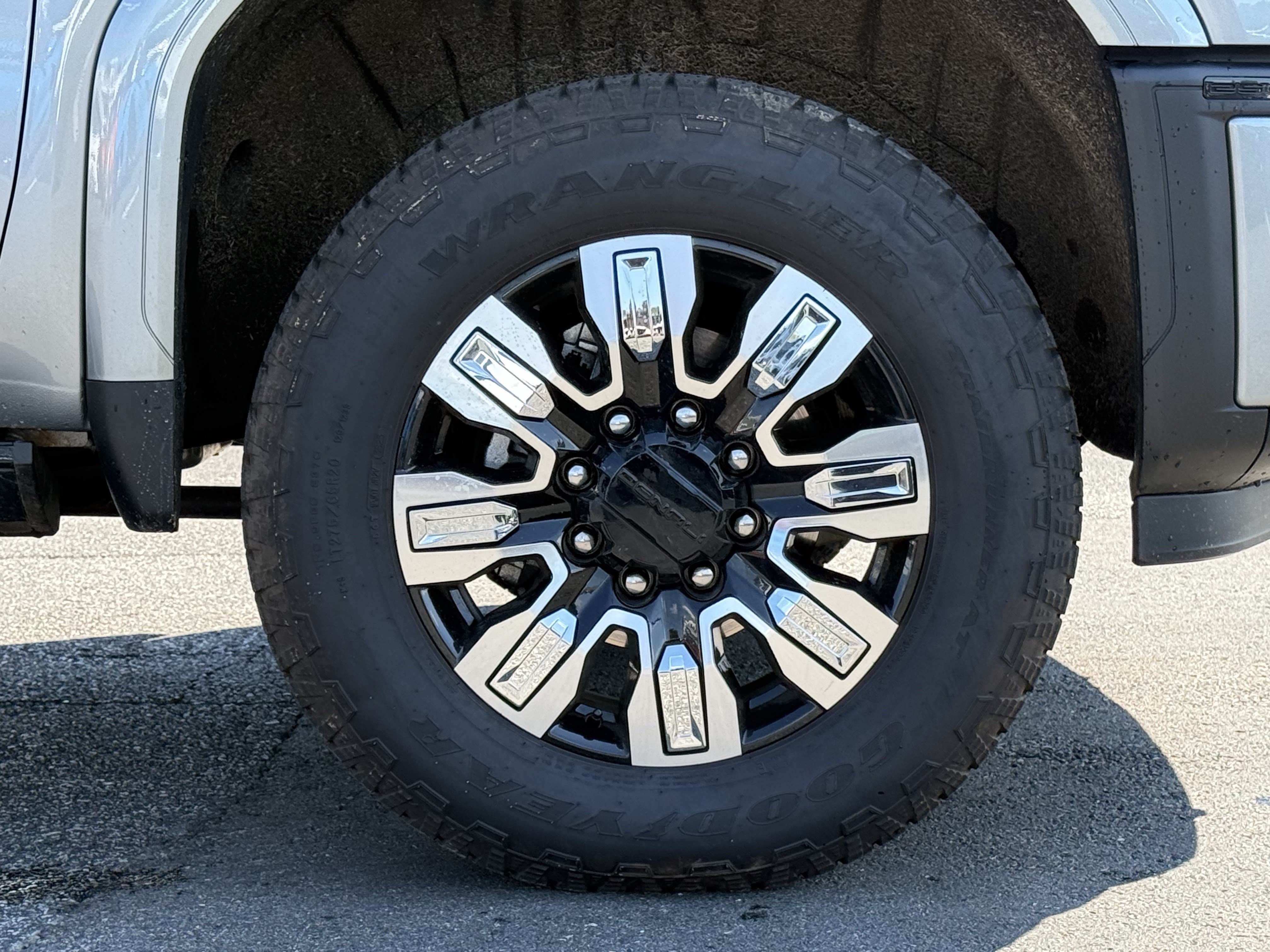 Used 2026 GMC Sierra 2500 Denali w/ Denali Reserve Package AWD/4WD image 13