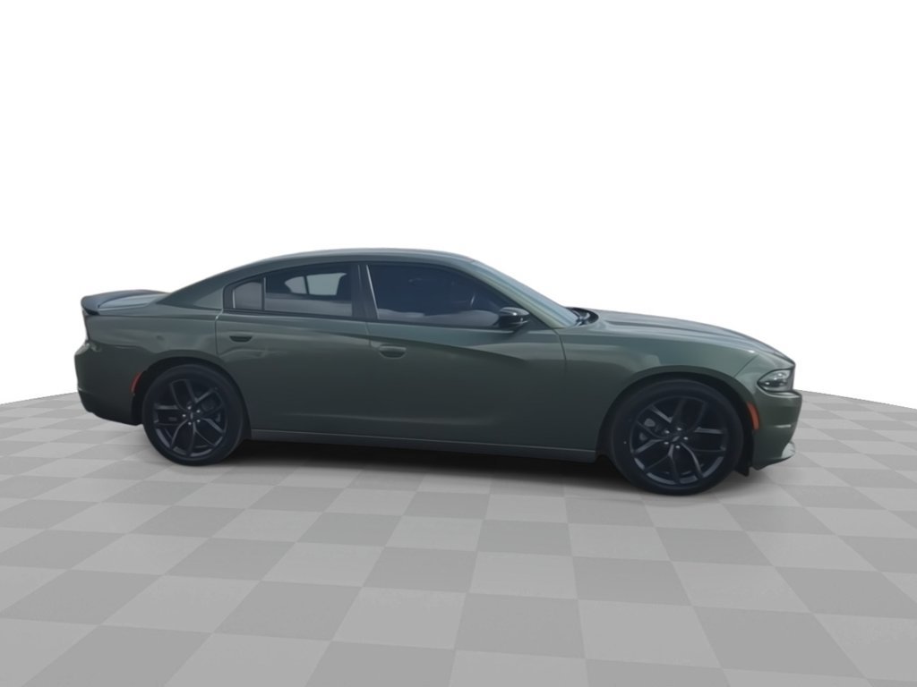 Used 2021 Dodge Charger SXT w/ Blacktop Package RWD image 9