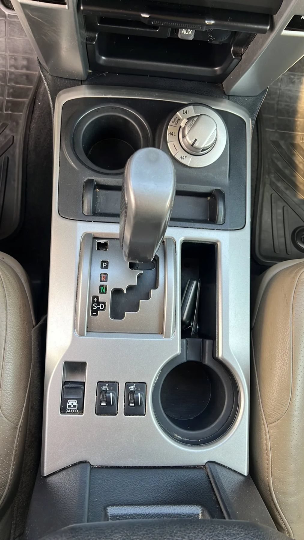Used 2013 Toyota 4Runner Limited AWD/4WD image 27