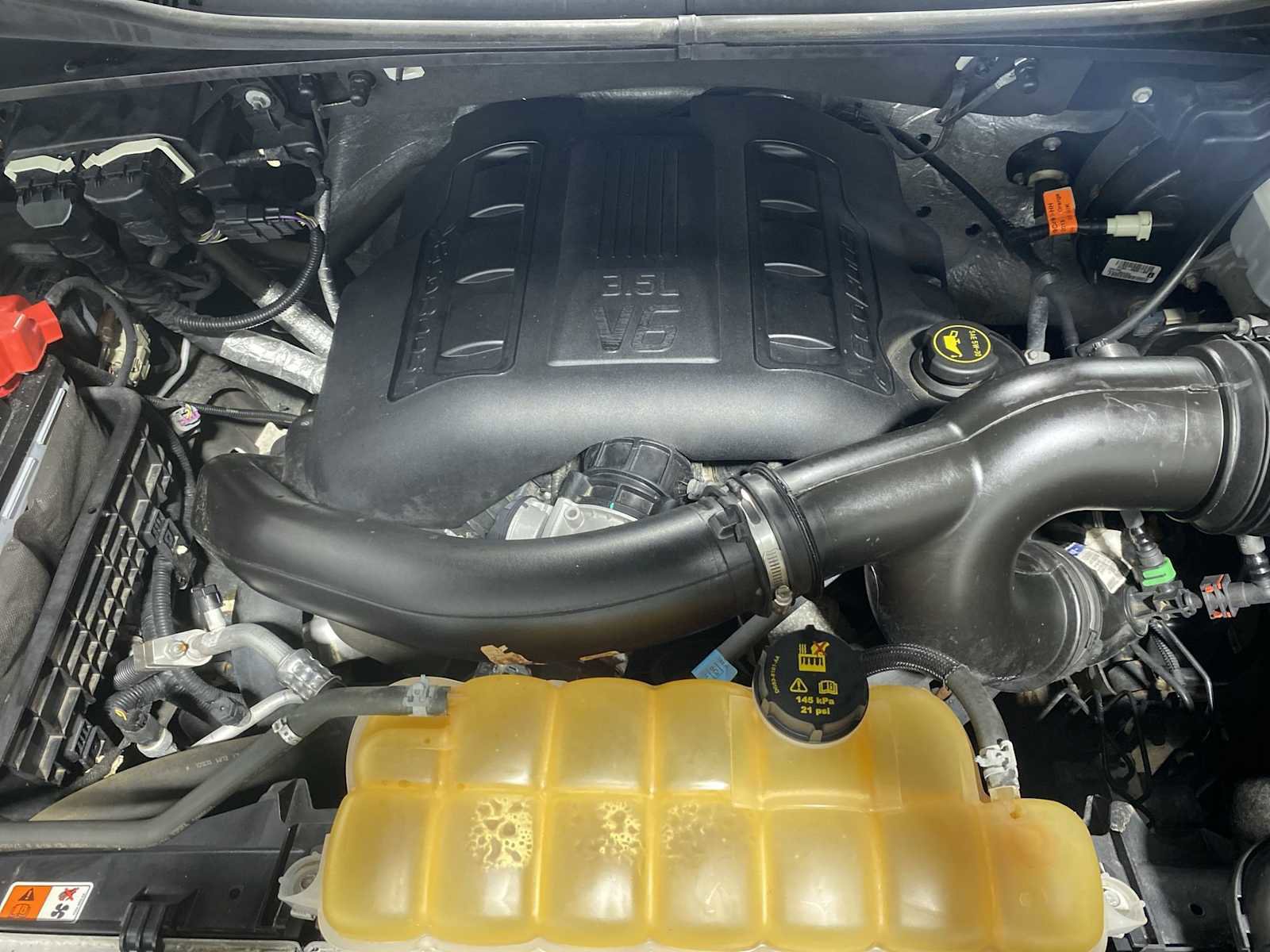 Used 2015 Ford F150 Platinum w/ Equipment Group 701A Luxury image 9