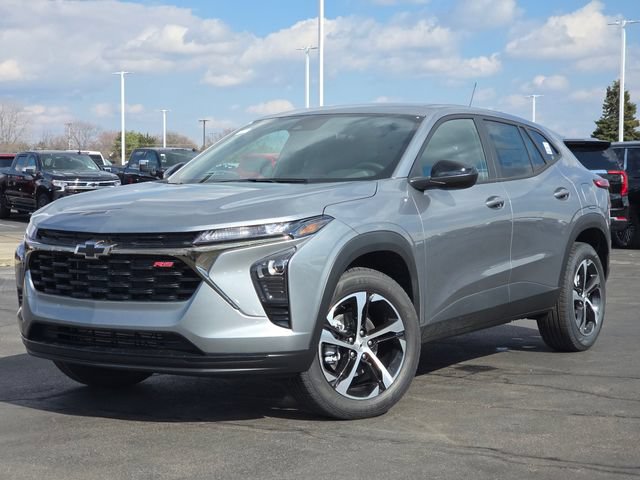 New 2026 Chevrolet Trax RS w/ Driver Confidence Package FWD image 2