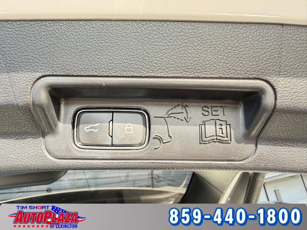 Used 2021 Ford Explorer XLT w/ Equipment Group 202A image 30