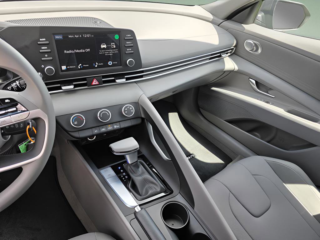 New 2026 Hyundai Elantra SE w/ Cargo Package image 17