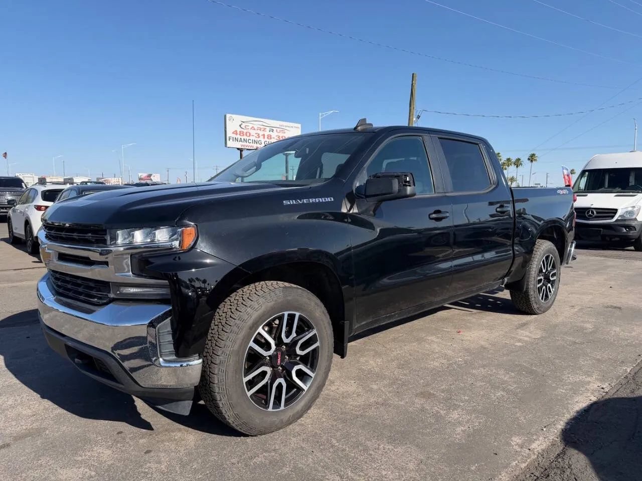 Used 2020 Chevrolet Silverado 1500 LT AWD/4WD image 3