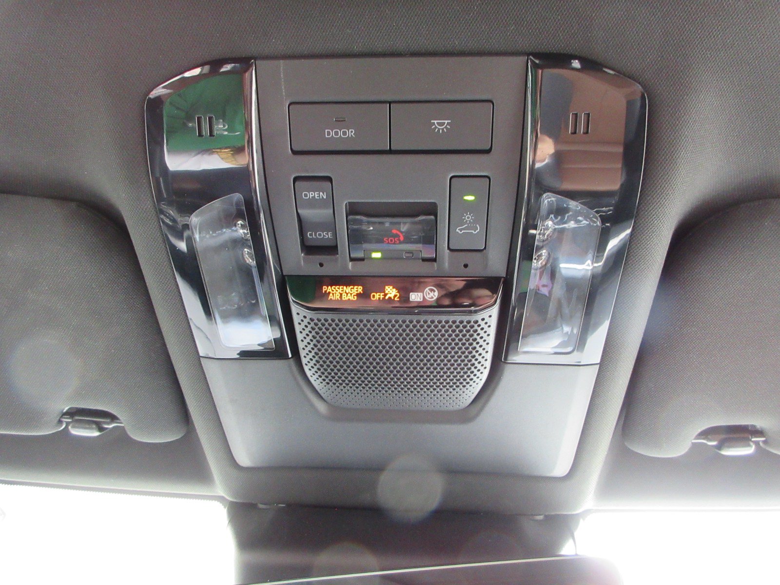 Used 2024 Lexus GX 550 w/ Accessory Package (31) AWD/4WD image 19