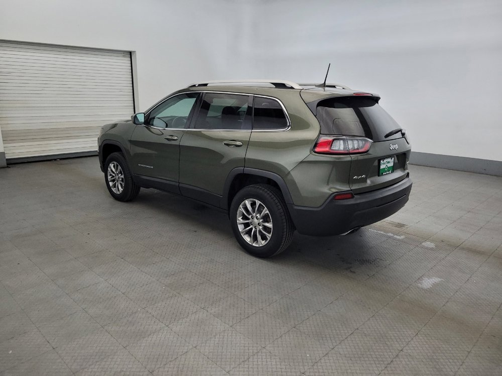 Used 2019 Jeep Cherokee Latitude Plus AWD/4WD image 3