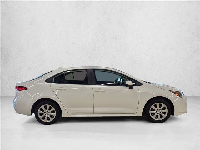 Used 2025 Toyota Corolla LE FWD image 4