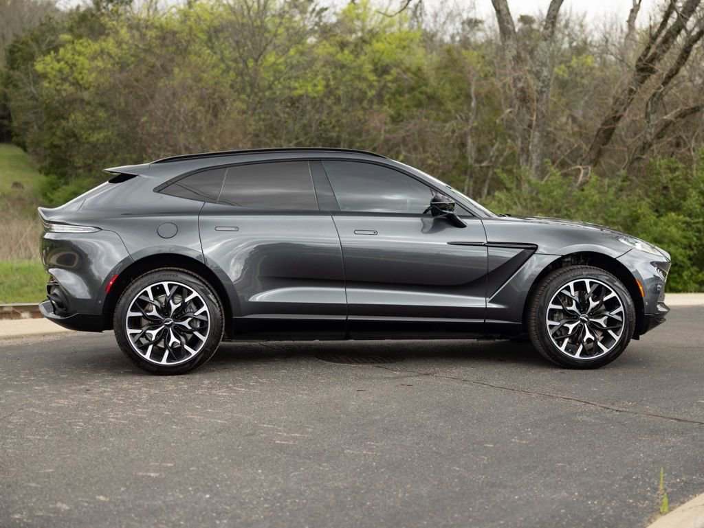 Used 2021 Aston Martin DBX image 8