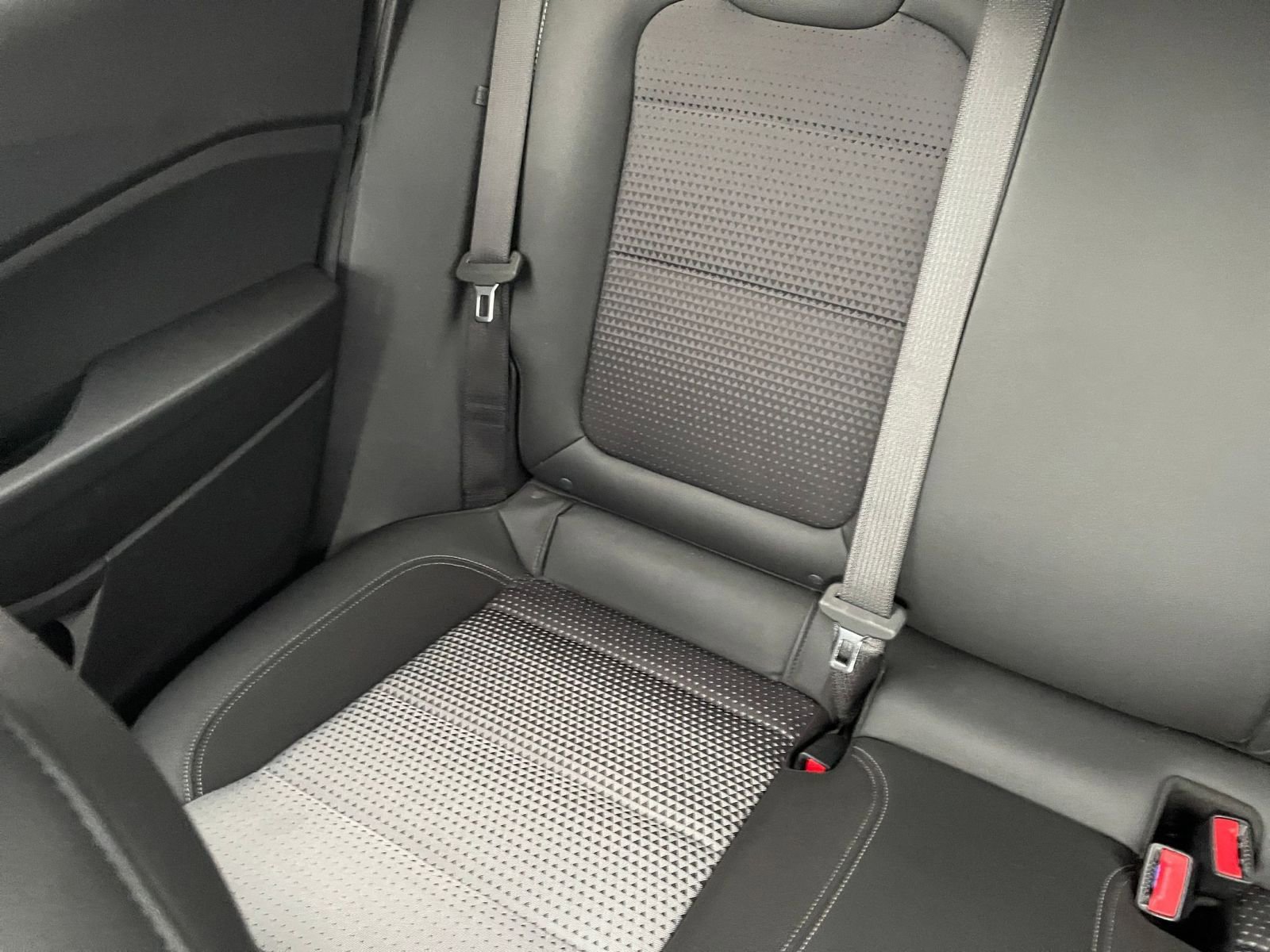 Used 2025 Chevrolet Trax LT image 38