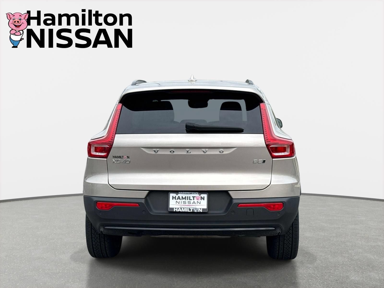 Used 2024 Volvo XC40 B5 Plus w/ Protection Package Premier AWD/4WD image 3