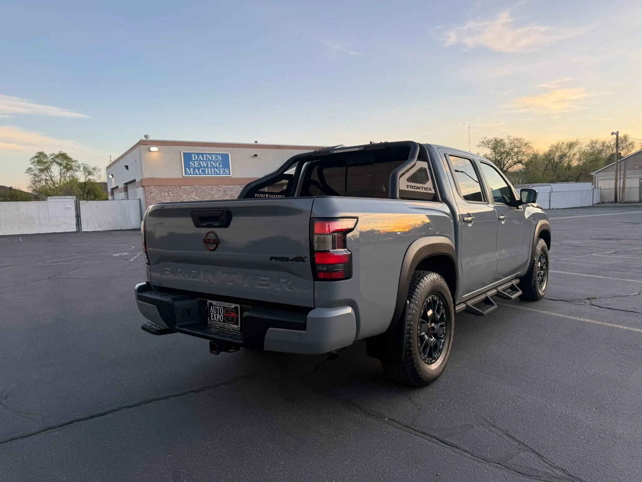 Used 2024 Nissan Frontier PRO-4X w/ Pro Premium Package image 5