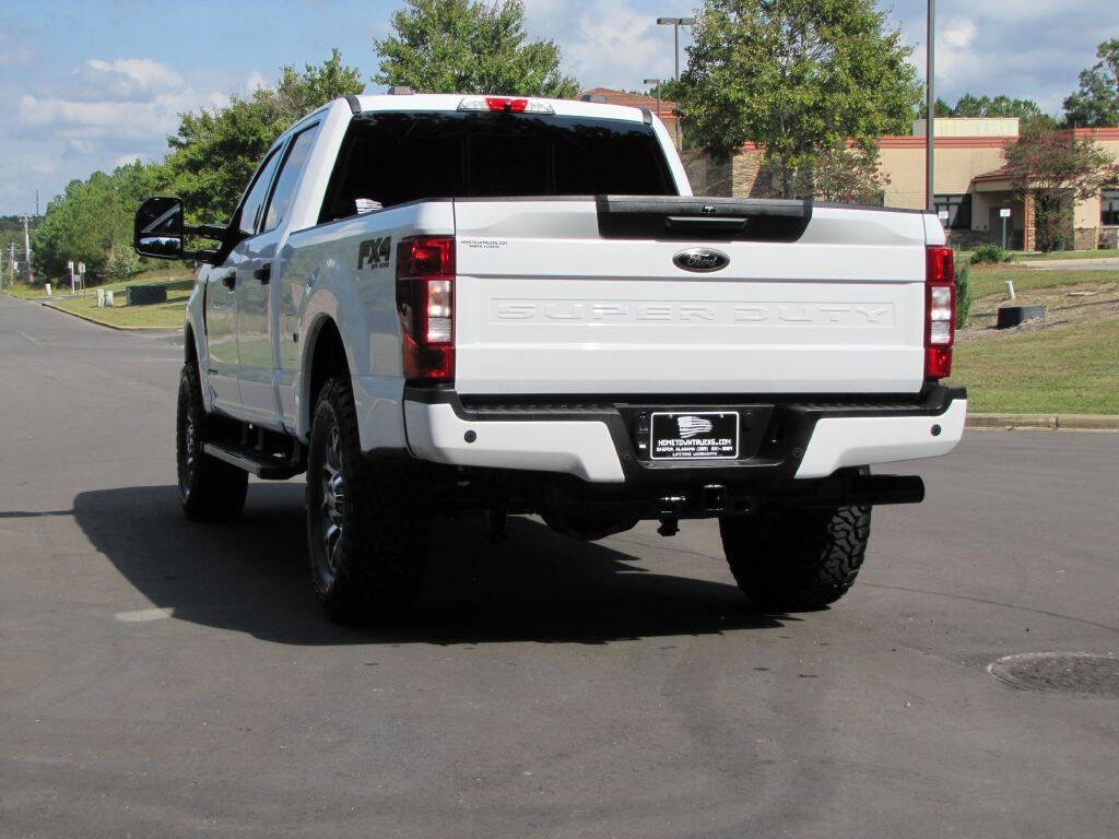 Used 2022 Ford F250 XLT w/ Black Appearance Package image 10