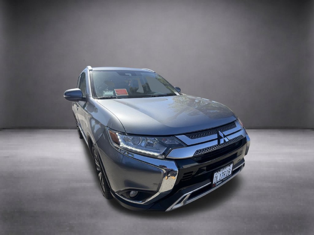 Used 2020 Mitsubishi Outlander SE FWD image 2