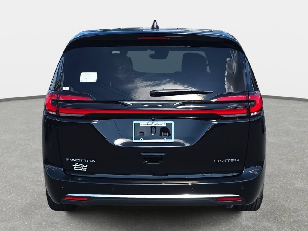 New 2027 Chrysler Pacifica Limited FWD image 6
