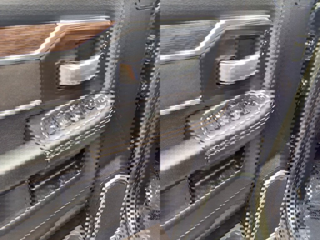 Used 2020 RAM 3500 Laramie image 6