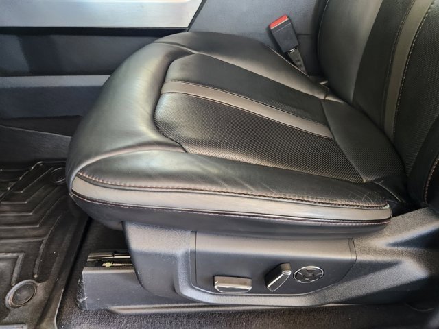 Used 2021 Ford F450 Platinum w/ FX4 Off-Road Package image 27