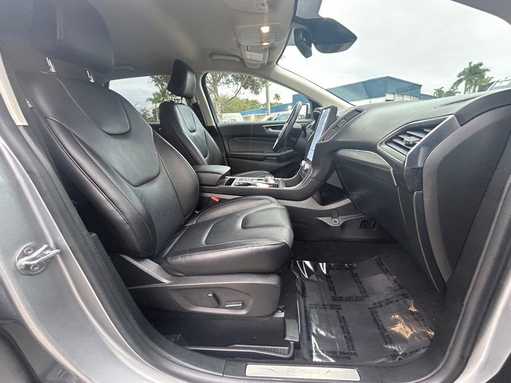 Used 2022 Ford Edge Titanium image 24