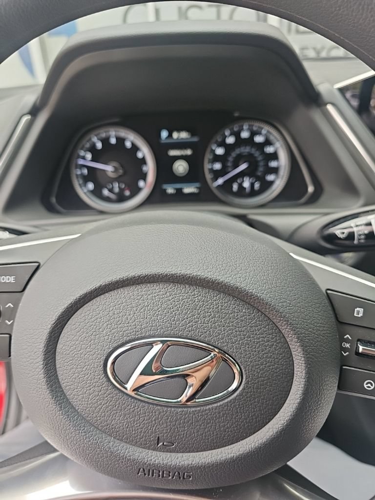Used 2023 Hyundai Sonata SEL w/ Preferred Accessory Package FWD image 10