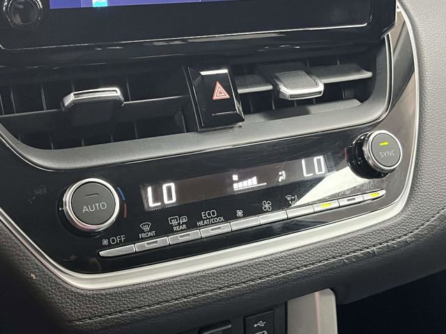 Used 2024 Toyota Corolla Cross XLE image 32