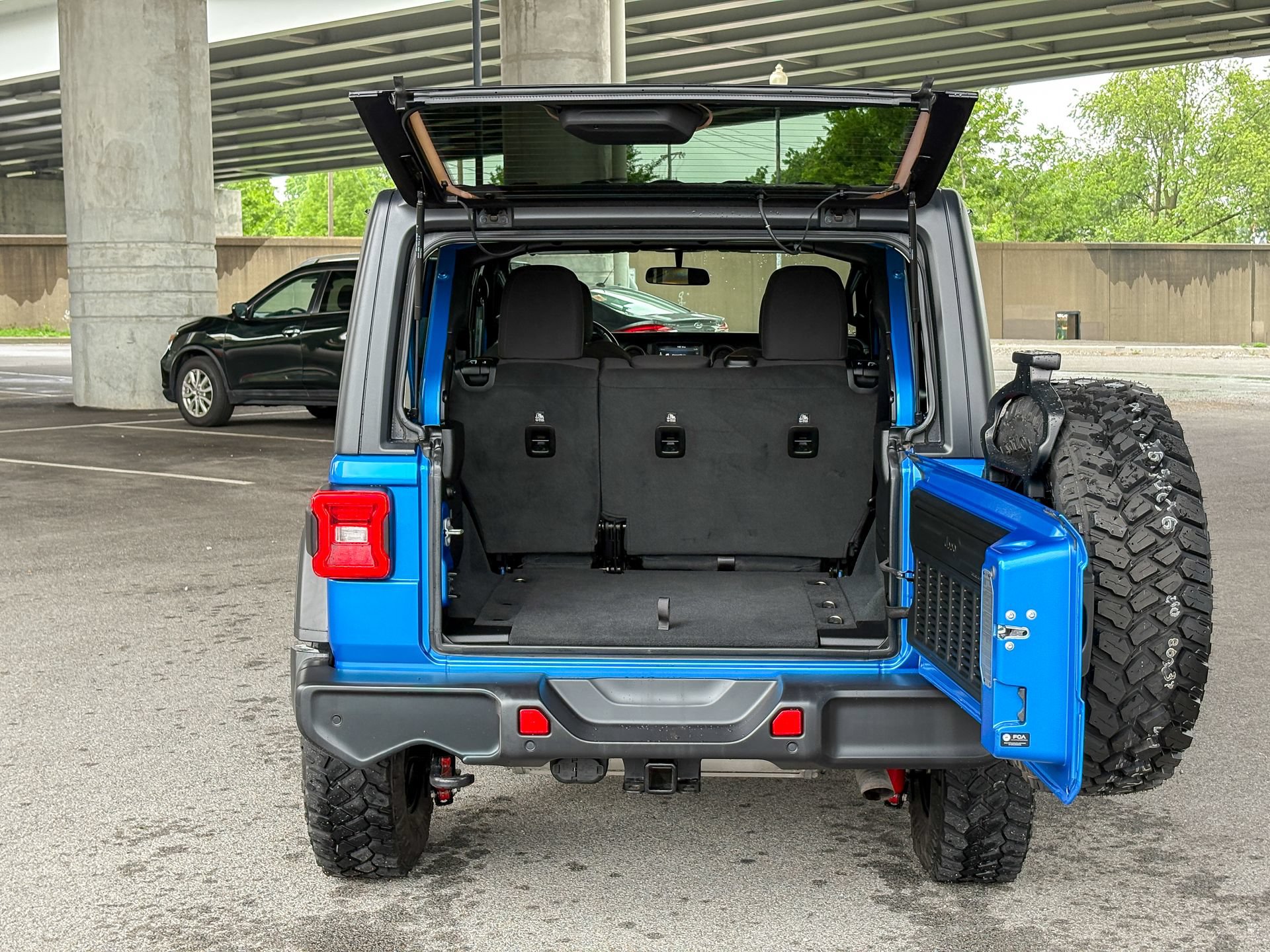 Used 2022 Jeep Wrangler Unlimited Sport AWD/4WD image 35