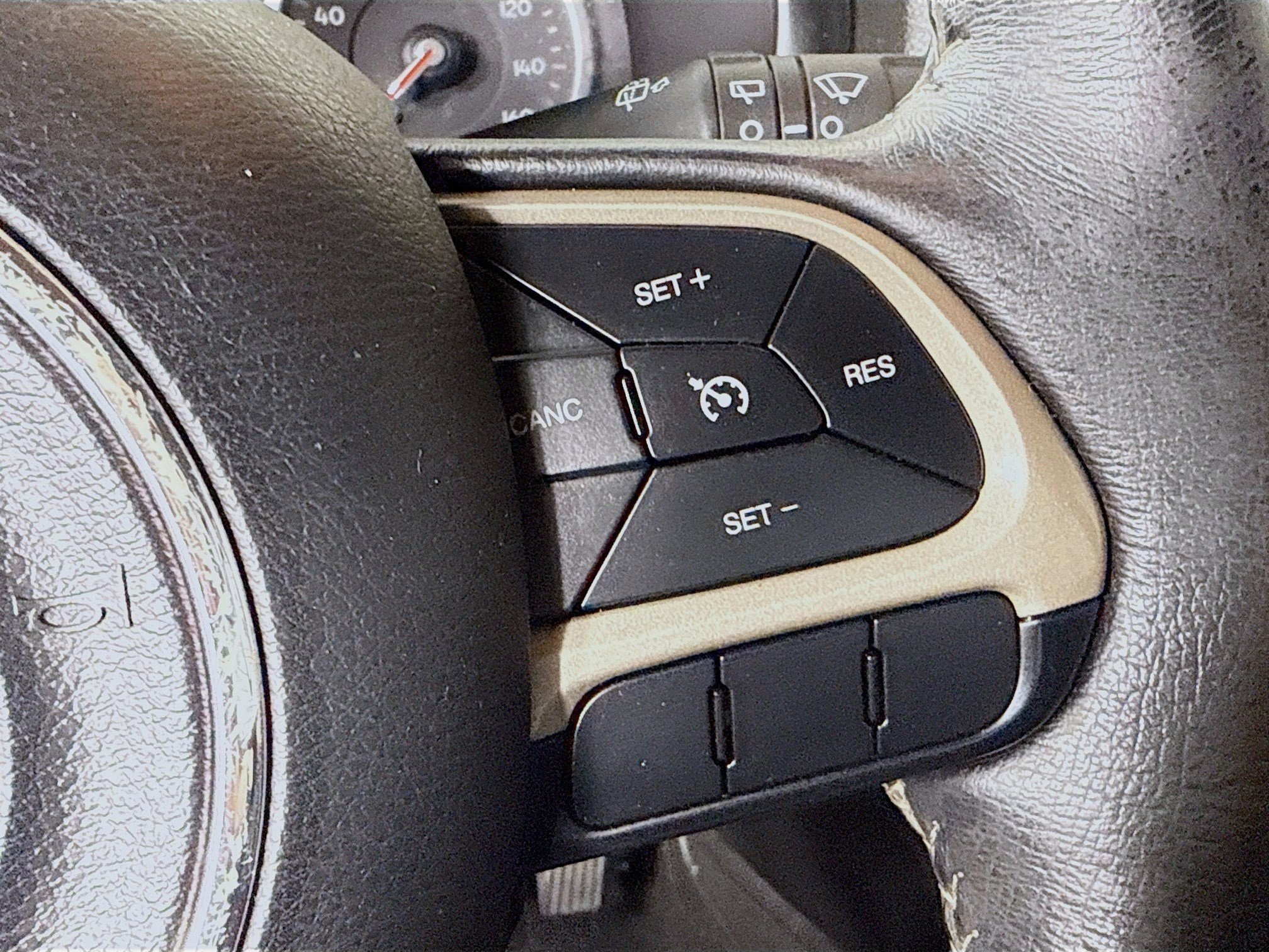 Used 2016 Jeep Renegade Limited image 15