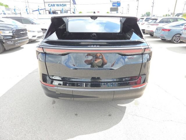Used 2025 Jeep Wagoneer S Launch Edition w/ Trailer Tow Group AWD/4WD image 8