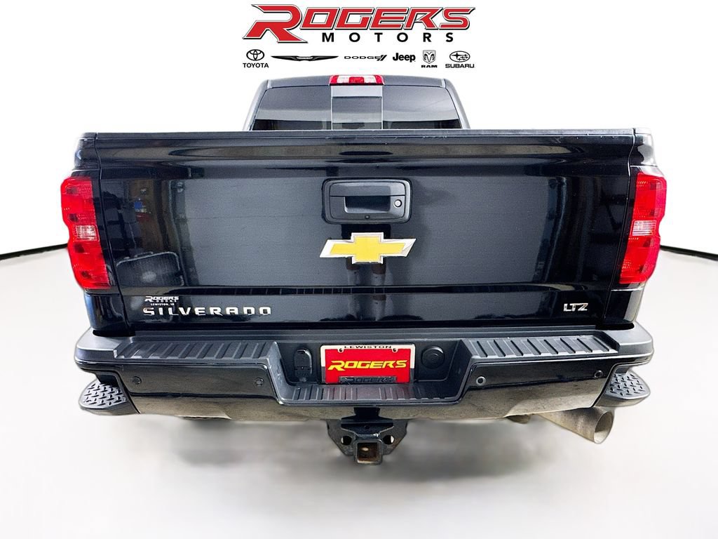 Used 2016 Chevrolet Silverado 3500 LTZ AWD/4WD image 7