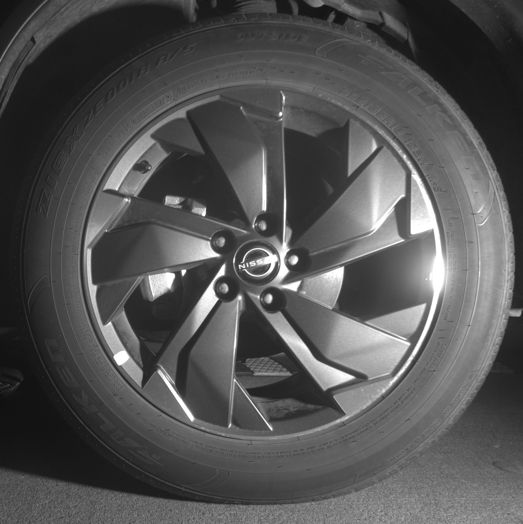 Used 2025 Nissan Rogue SV FWD image 12