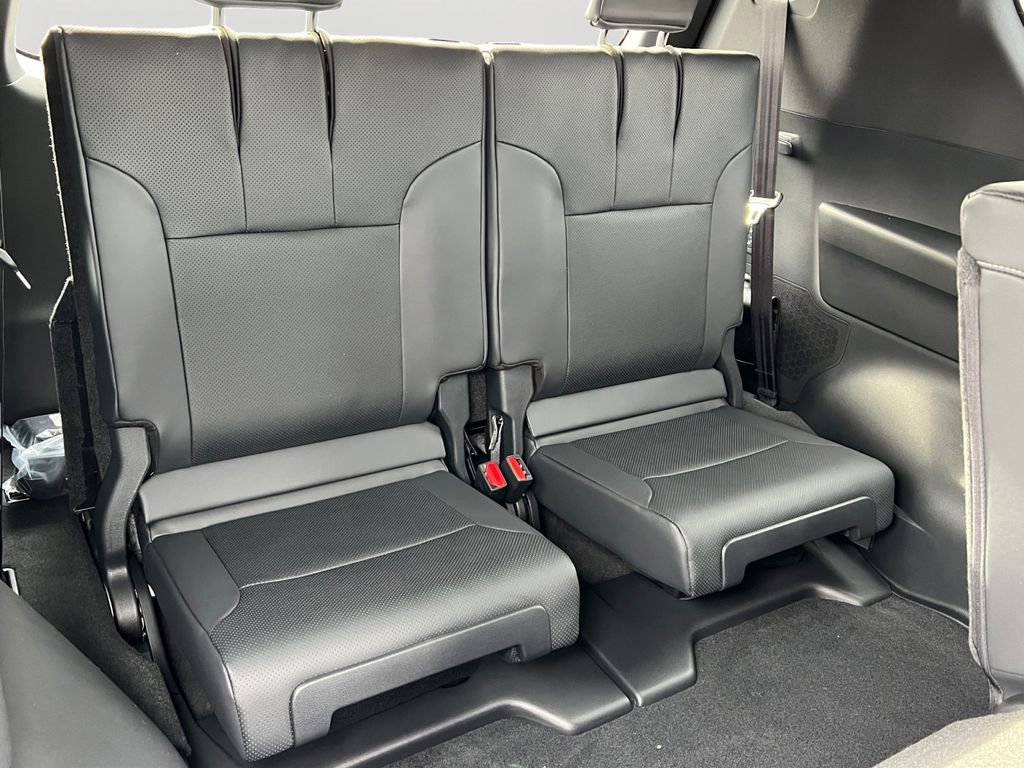 New 2026 Lexus LX 600 4WD w/ Luxury Package image 8