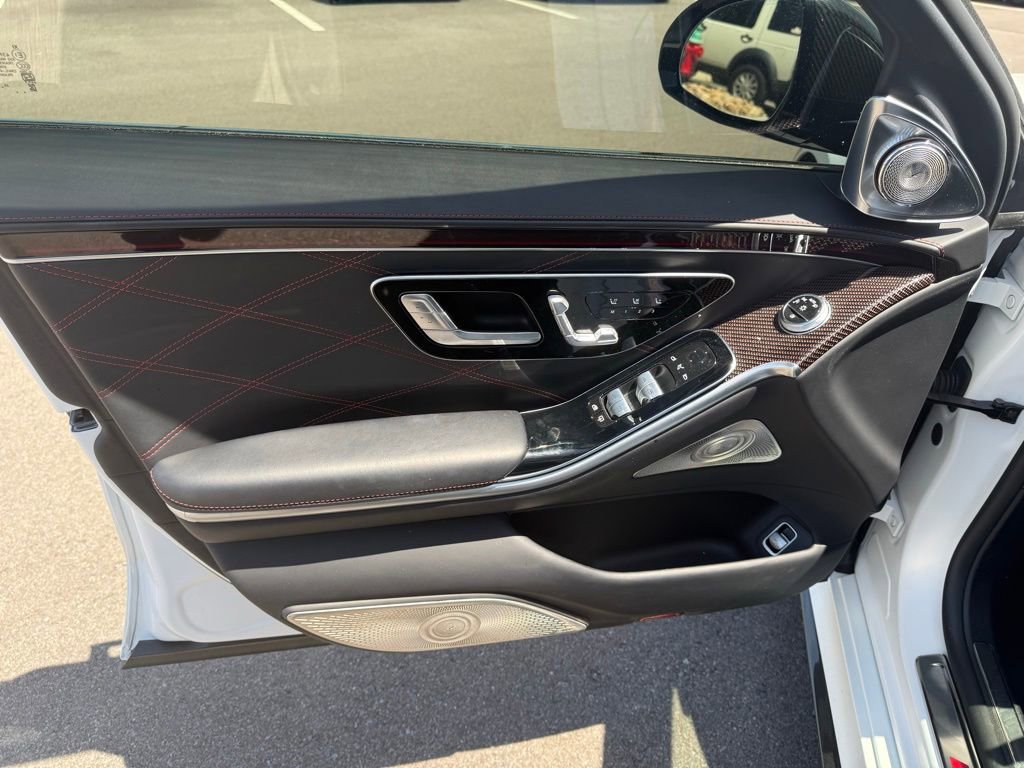 Used 2024 Mercedes-Benz S 63 AMG S w/ Carbon Fiber Exterior Package image 23