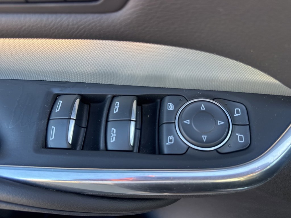 Used 2023 Cadillac XT4 Premium Luxury image 12