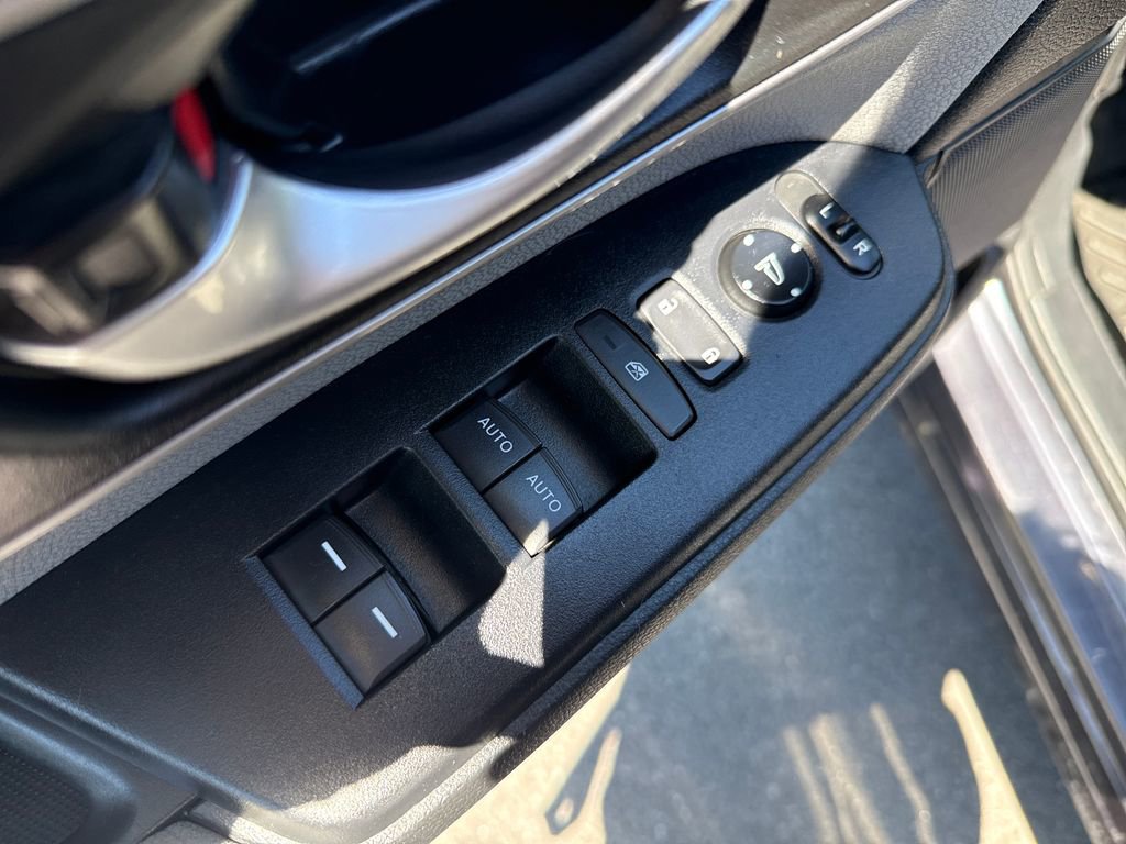 Used 2019 Honda CR-V EX image 11
