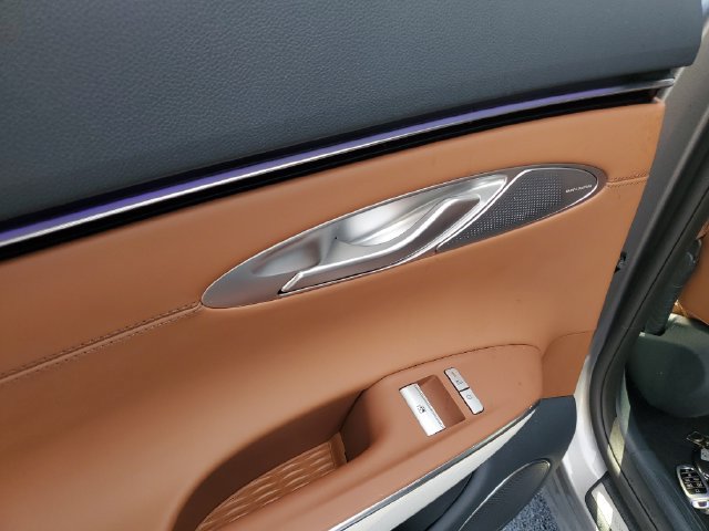 Certified 2026 Genesis GV70 2.5T Advanced AWD/4WD image 30