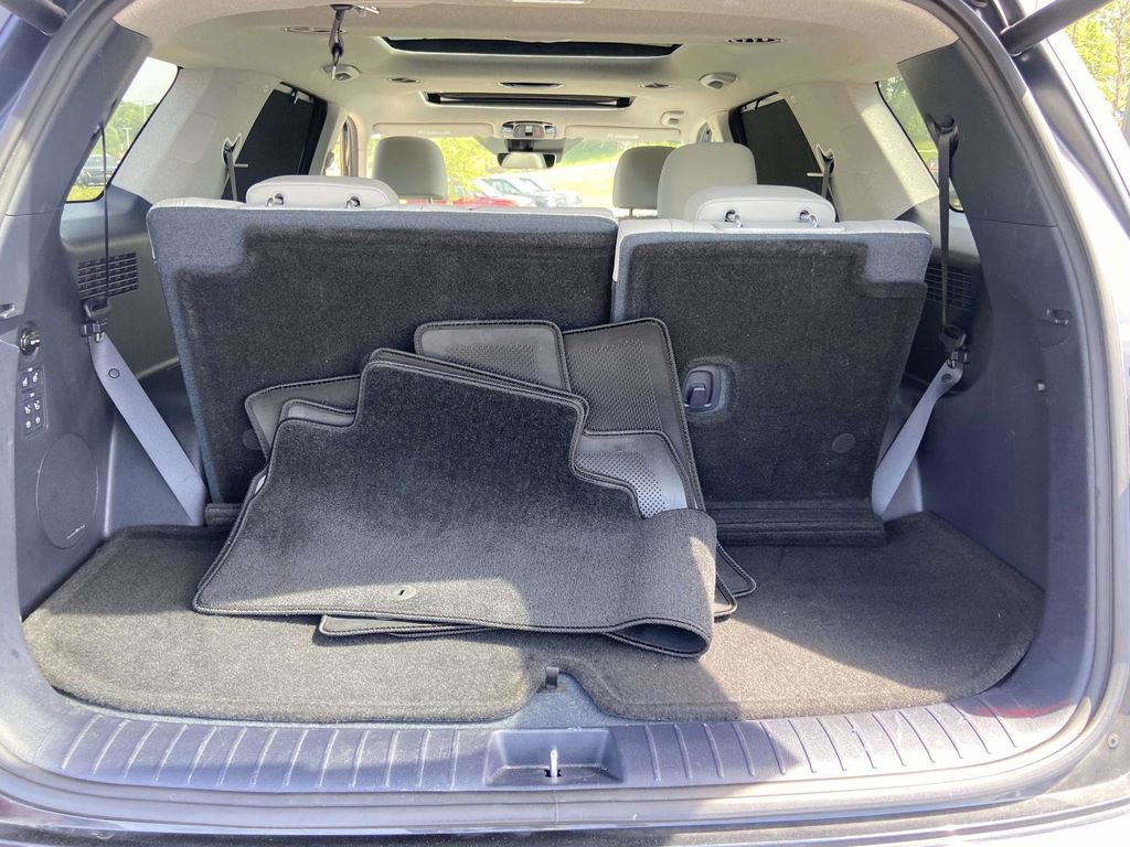 Used 2024 Hyundai Palisade Limited FWD image 11