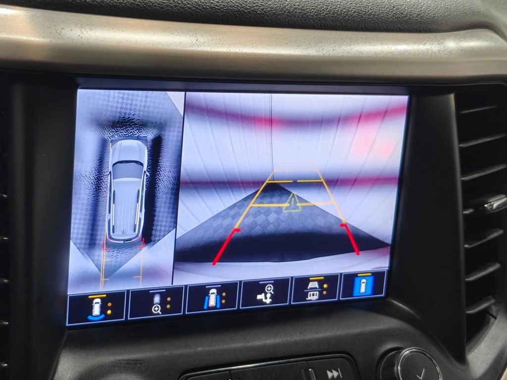 Used 2021 GMC Acadia Denali w/ Denali Ultimate Package image 7