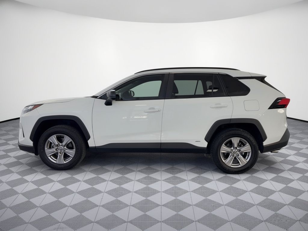 Used 2023 Toyota RAV4 LE AWD/4WD image 2