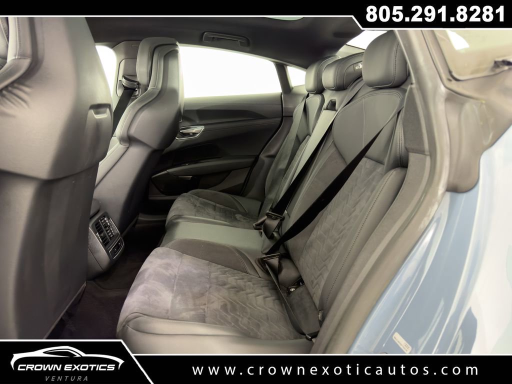 Used 2023 Audi e-tron GT Premium Plus image 33