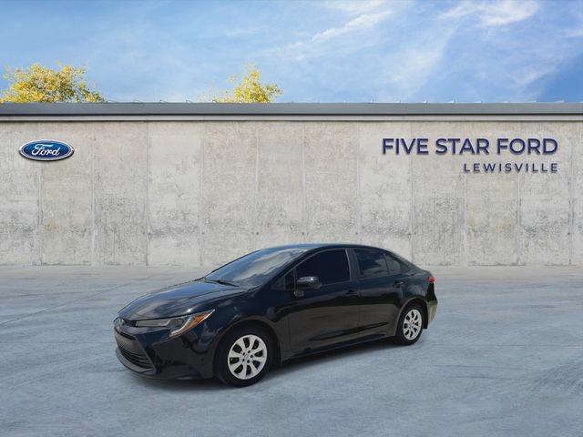Used 2025 Toyota Corolla LE FWD image 4