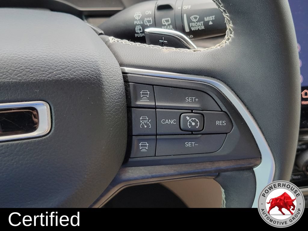 Used 2024 Jeep Grand Cherokee Limited RWD image 32