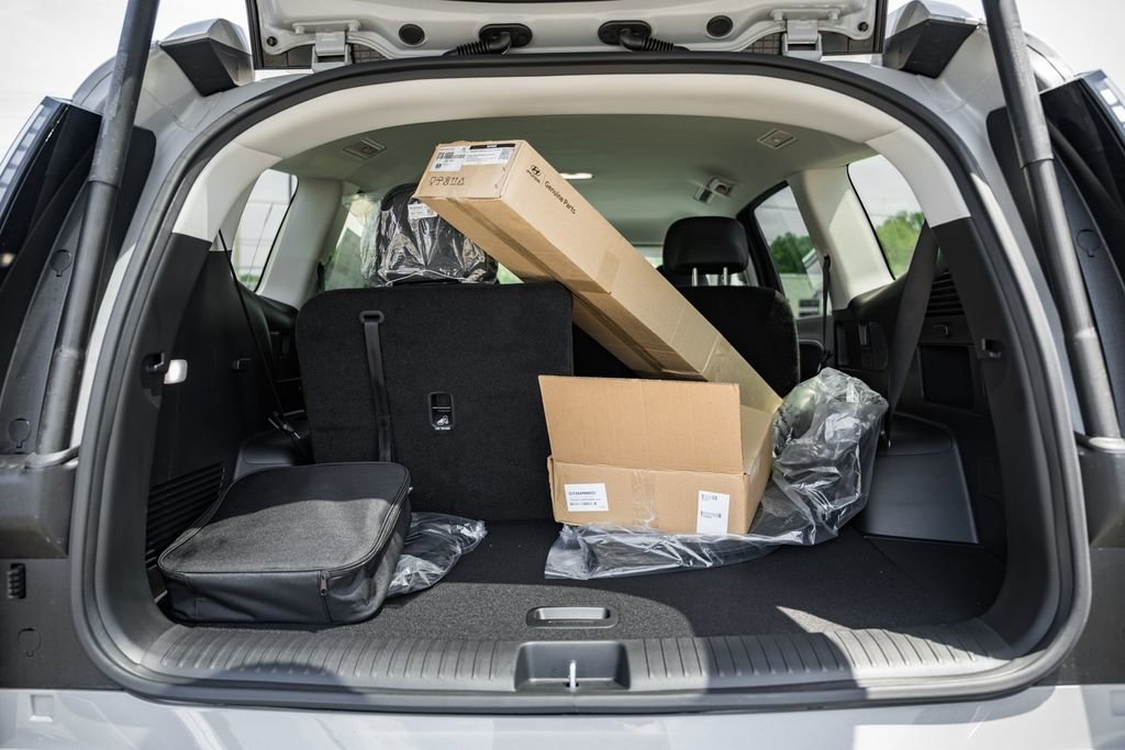 New 2026 Hyundai Ioniq 9 SEL image 9