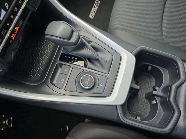 Used 2025 Toyota RAV4 LE image 24